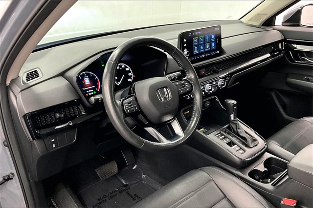 Vehicle image 14 of 38