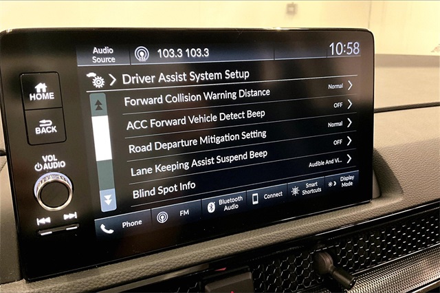 Vehicle image 20 of 38