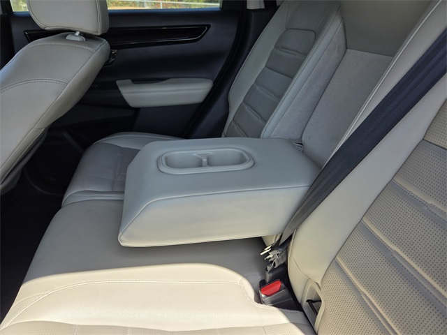 Vehicle image 14 of 28