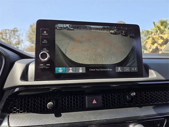 Vehicle image 12 of 28