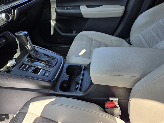 Vehicle image 22 of 28