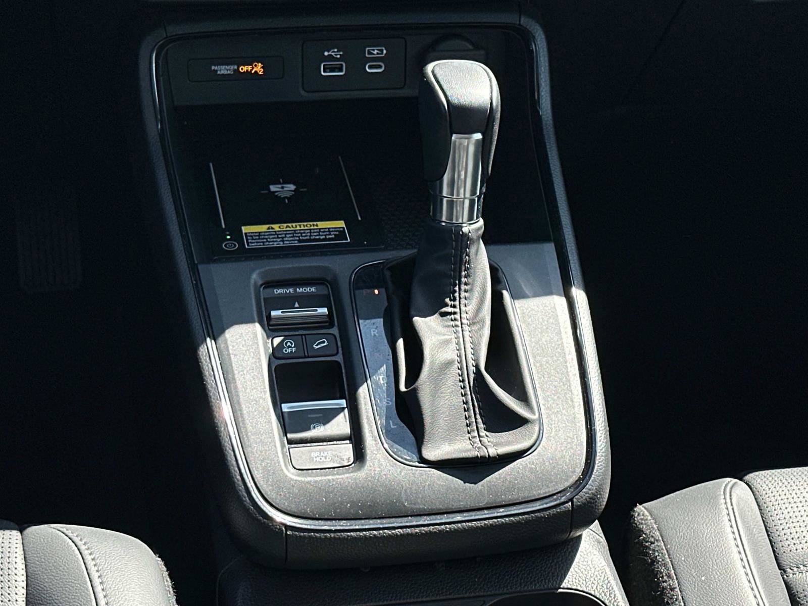 Vehicle image 23 of 26
