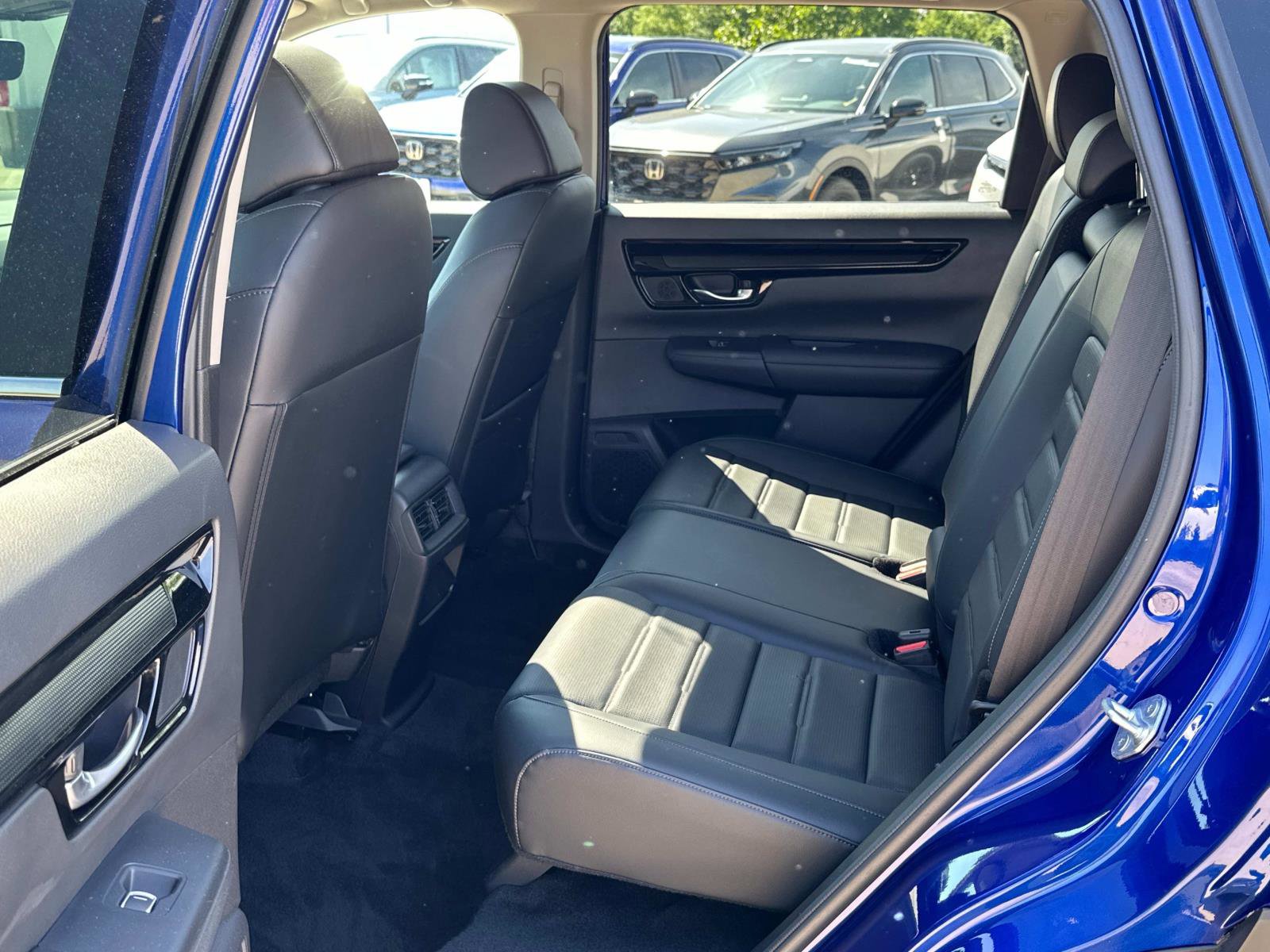 Vehicle image 19 of 26