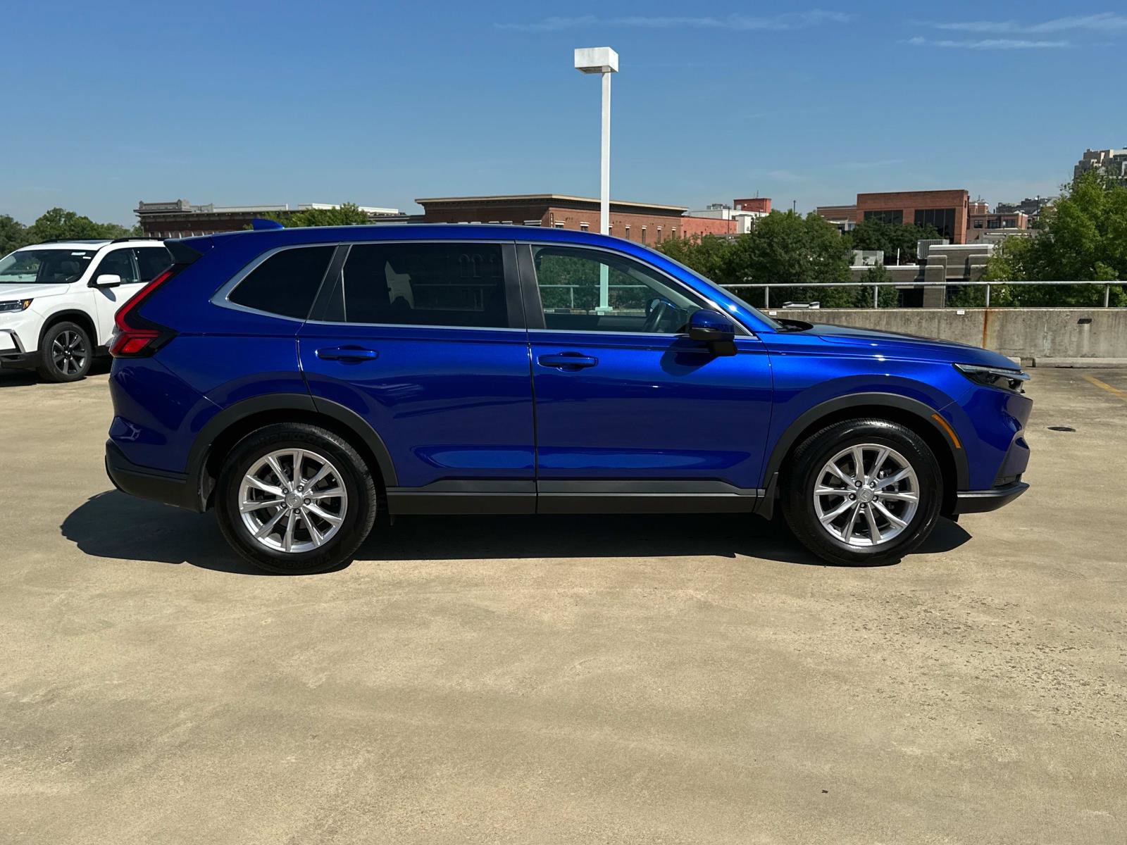 Vehicle image 4 of 26