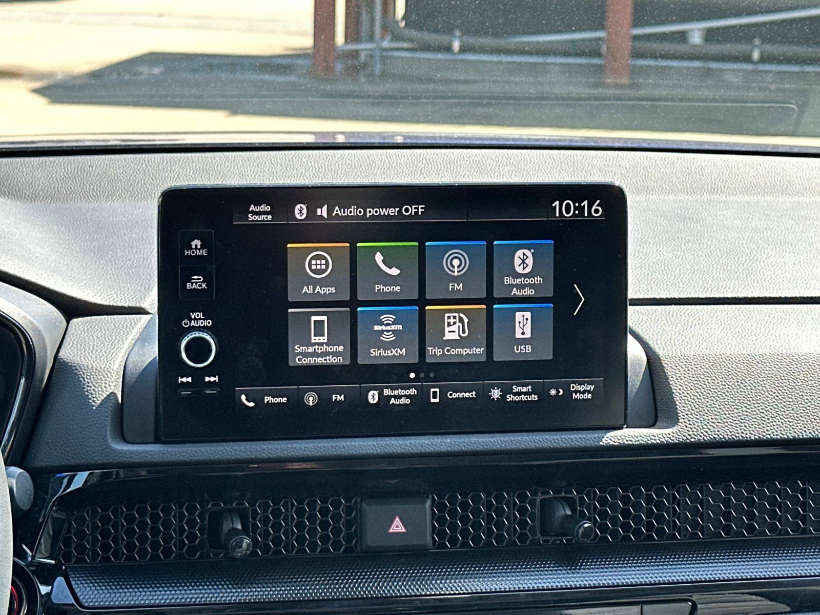 Vehicle image 21 of 26