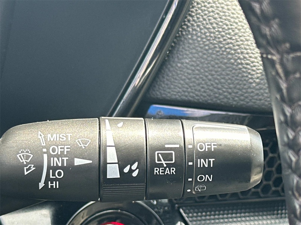 Vehicle image 29 of 30