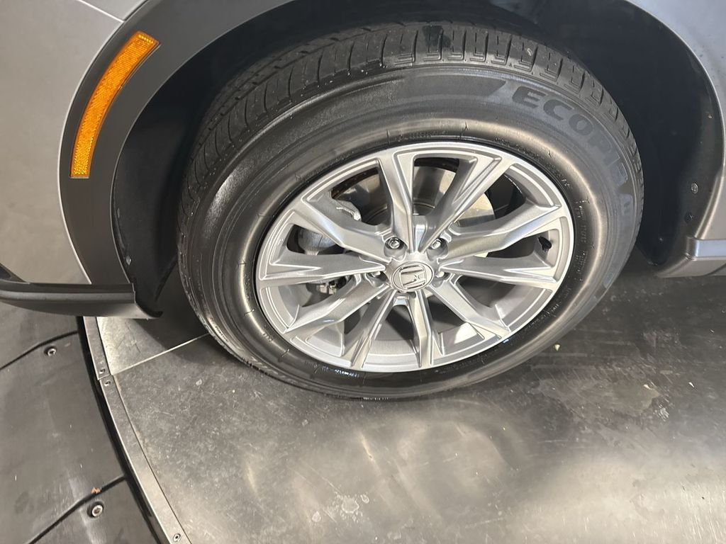 Vehicle image 13 of 32
