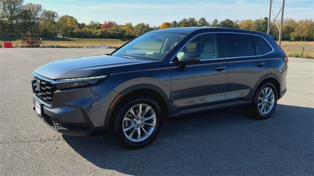 2023 Honda CR-V EX-L Image 2 of 32