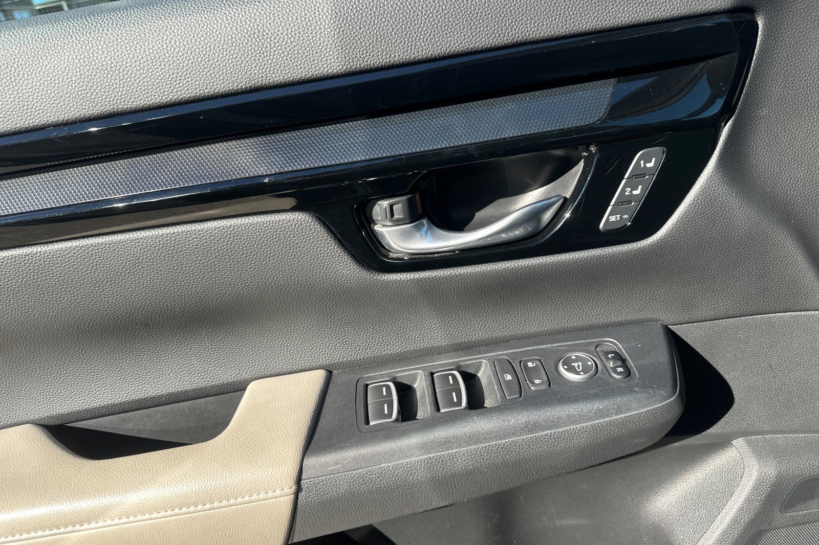 2023 Honda CR-V EX-L Image 26 of 40