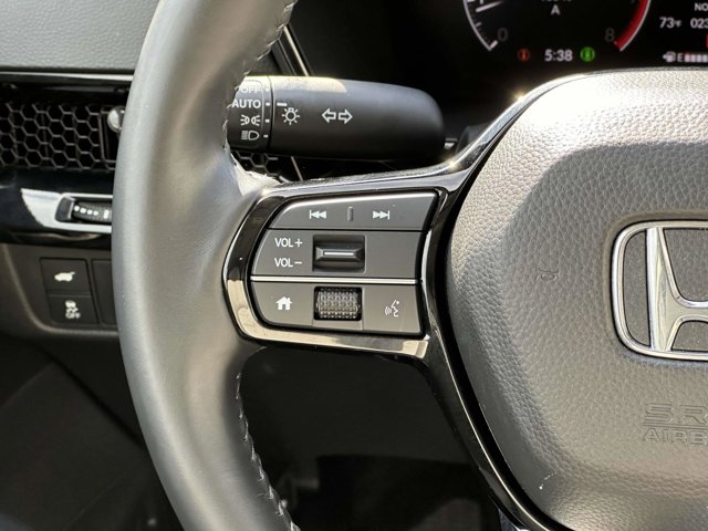 Vehicle image 14 of 26