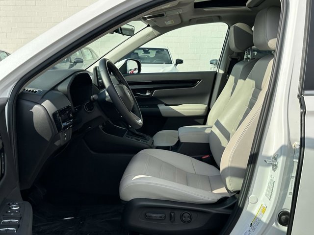 Vehicle image 11 of 26