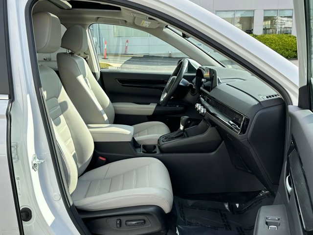 Vehicle image 7 of 26