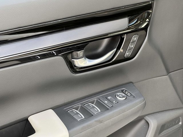 Vehicle image 19 of 26