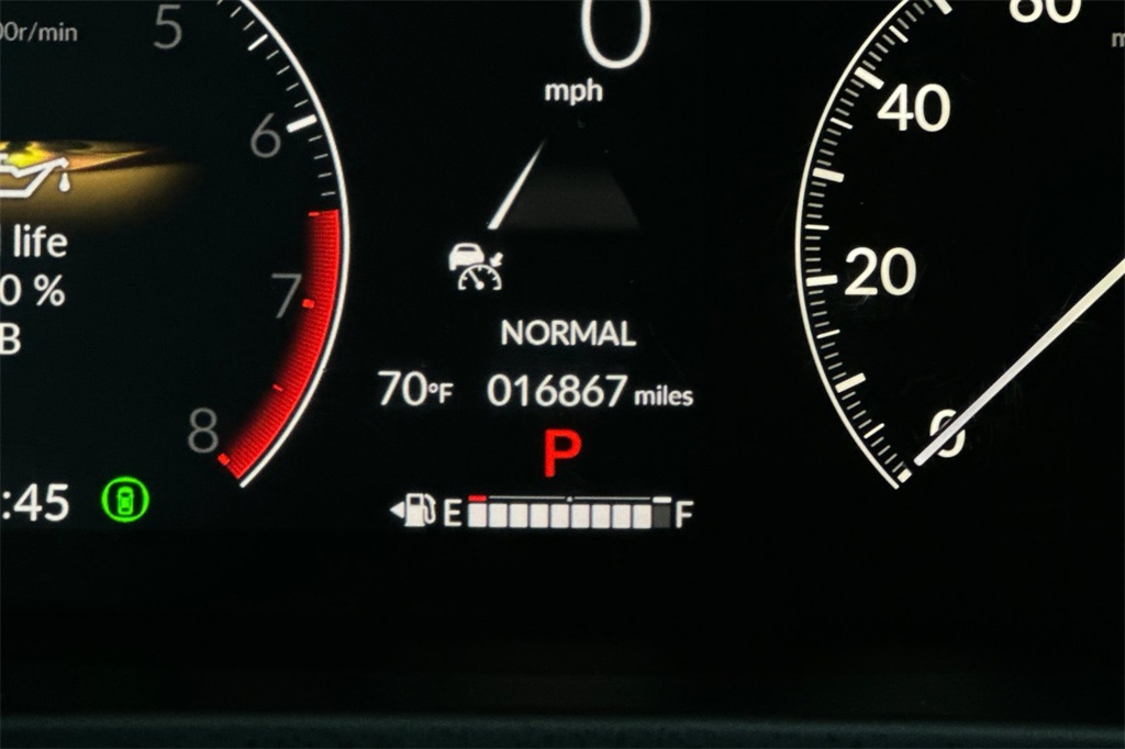 Vehicle image 16 of 30