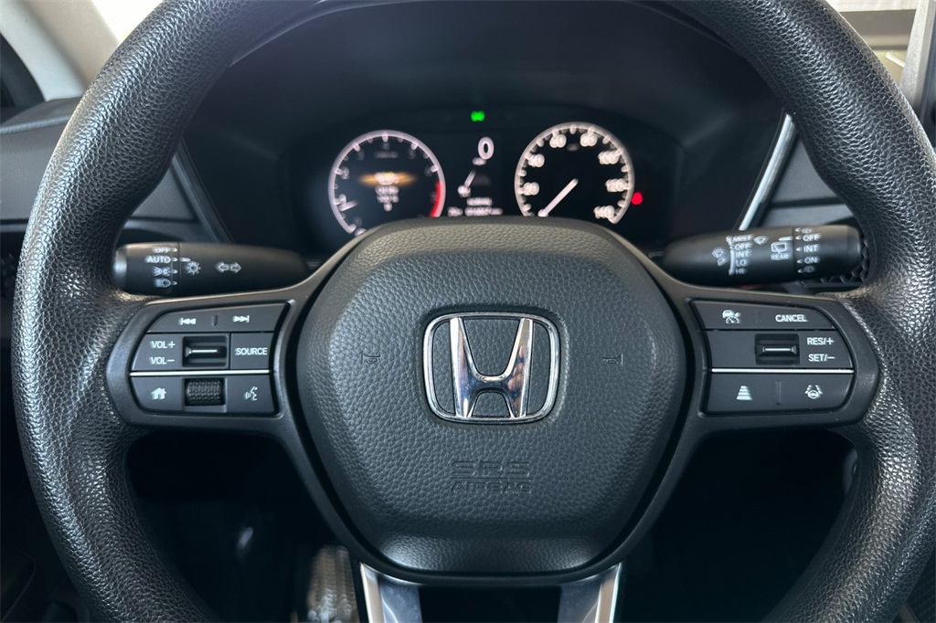 Vehicle image 14 of 30