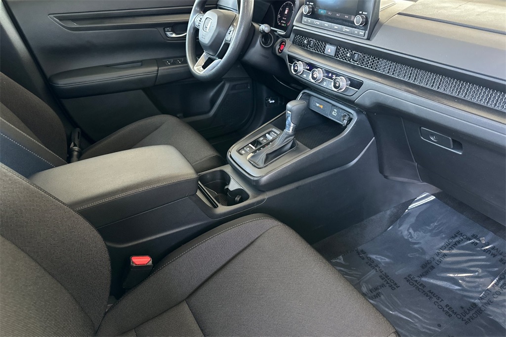 Vehicle image 27 of 30