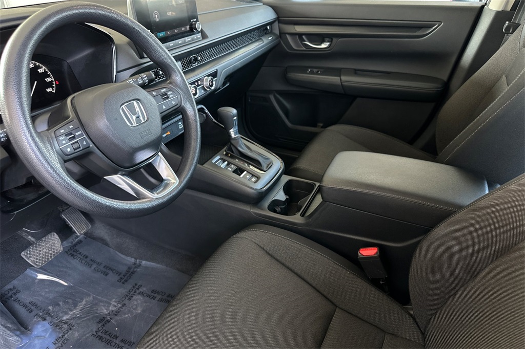 Vehicle image 25 of 30