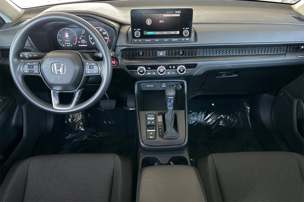 Vehicle image 13 of 30