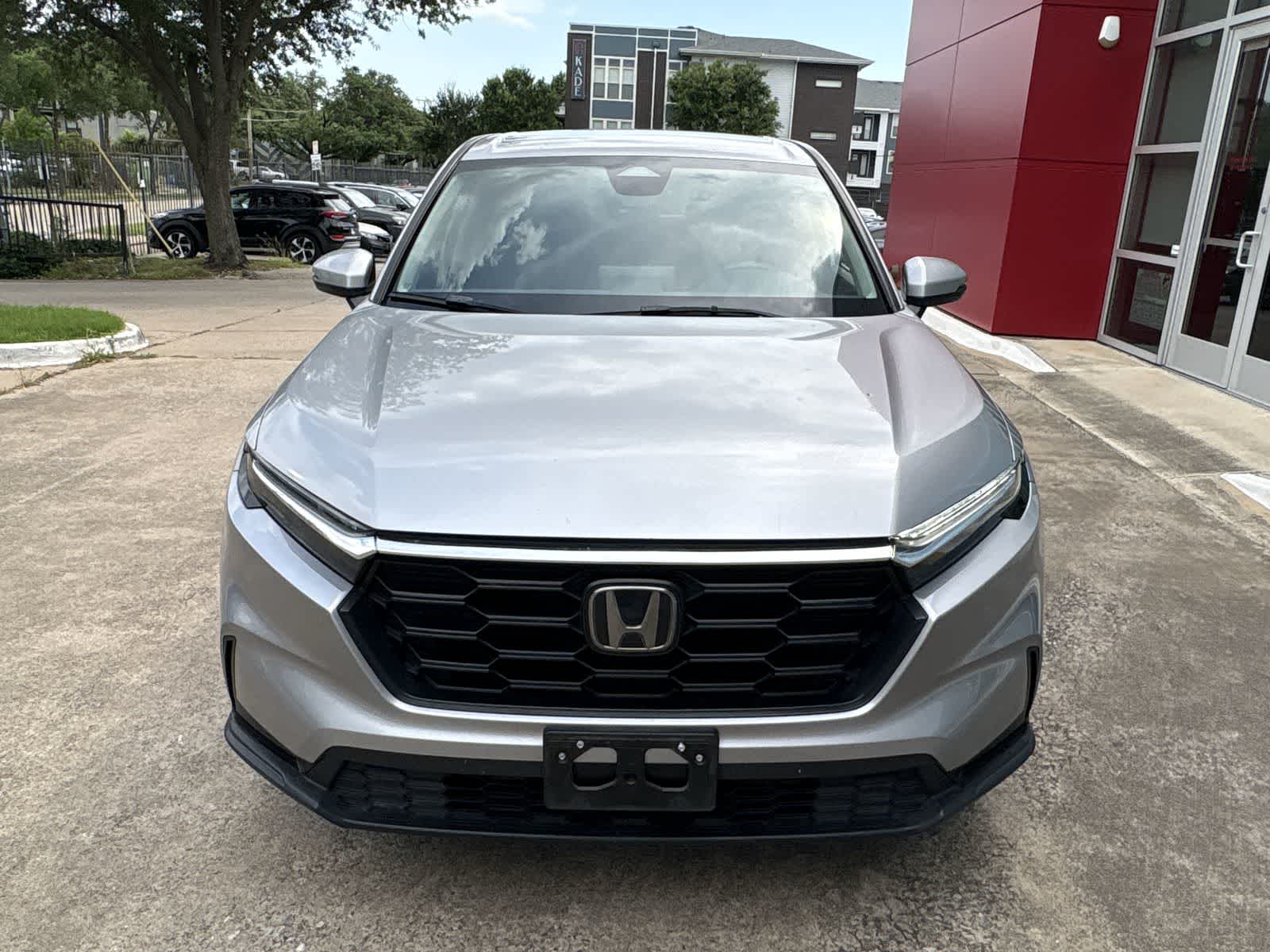 2023 Honda CR-V LX Image 2 of 25