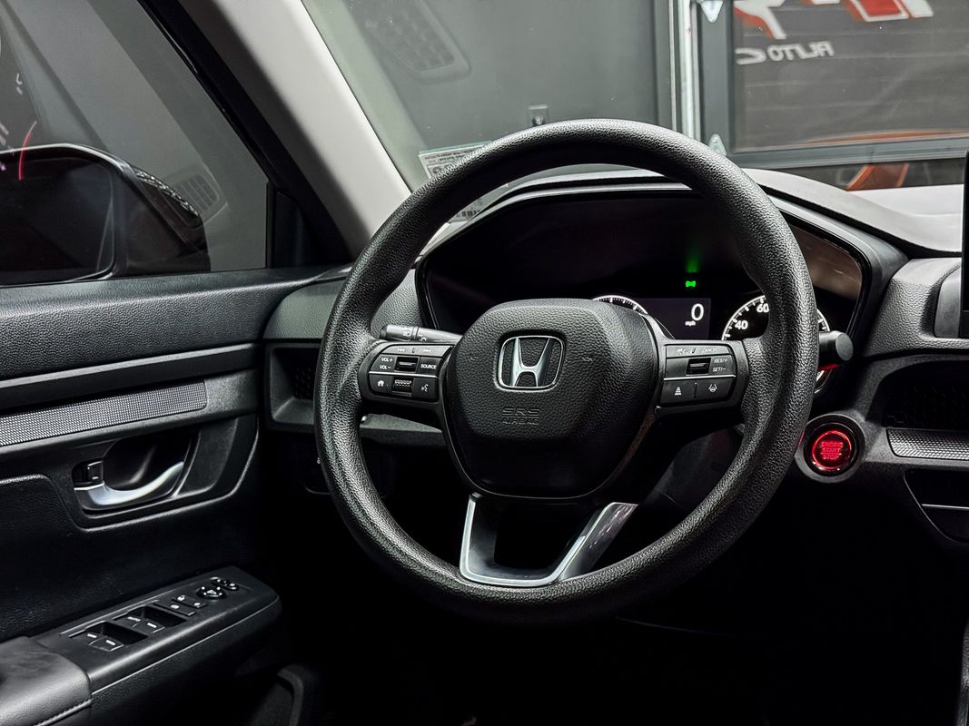 Vehicle image 29 of 31