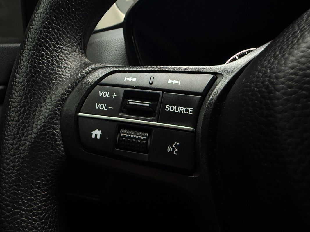 Vehicle image 22 of 31
