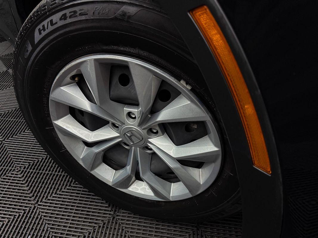 Vehicle image 11 of 31