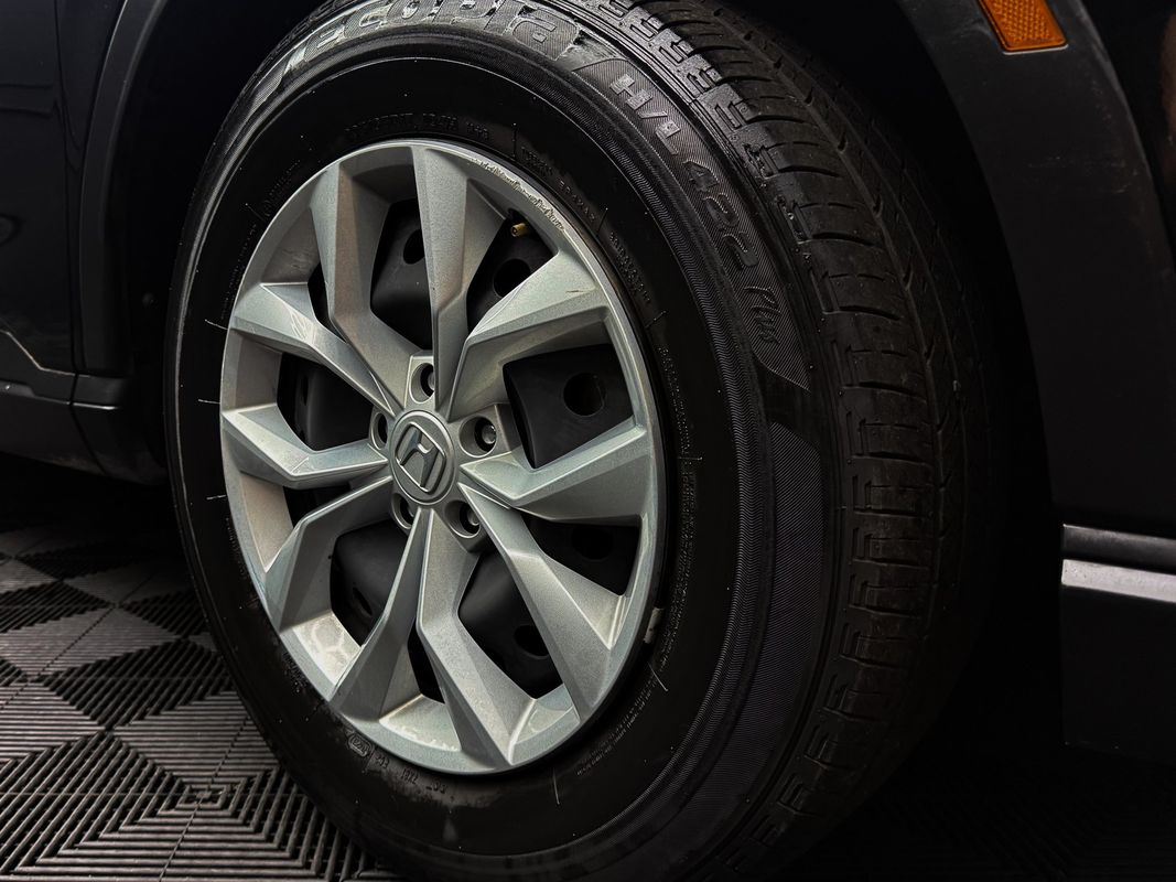 Vehicle image 12 of 31