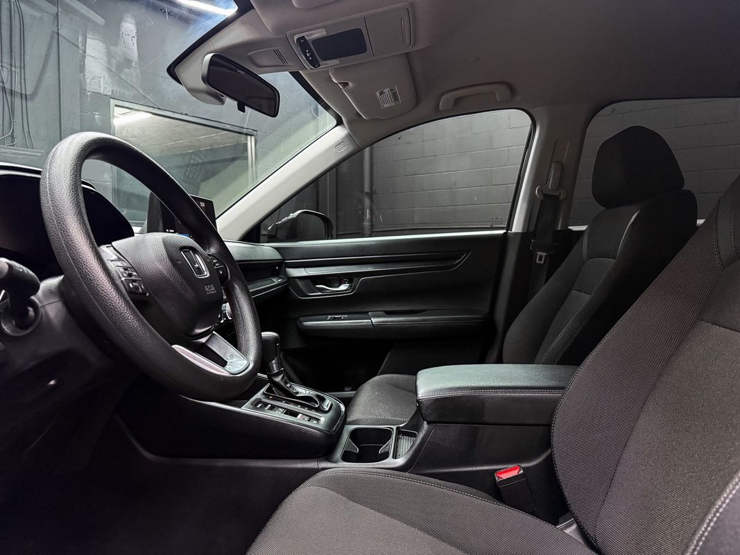 Vehicle image 26 of 31