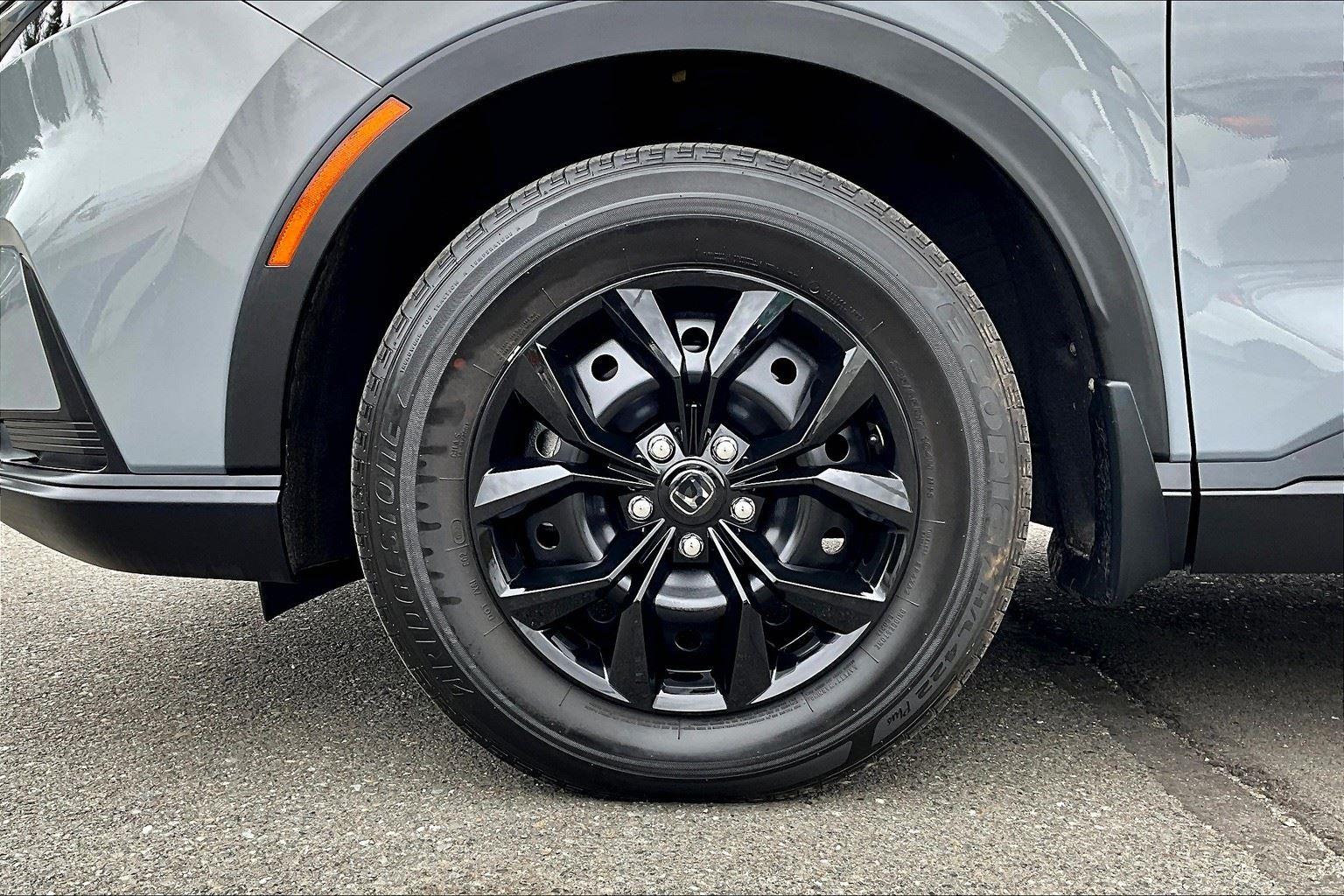 Vehicle image 10 of 26