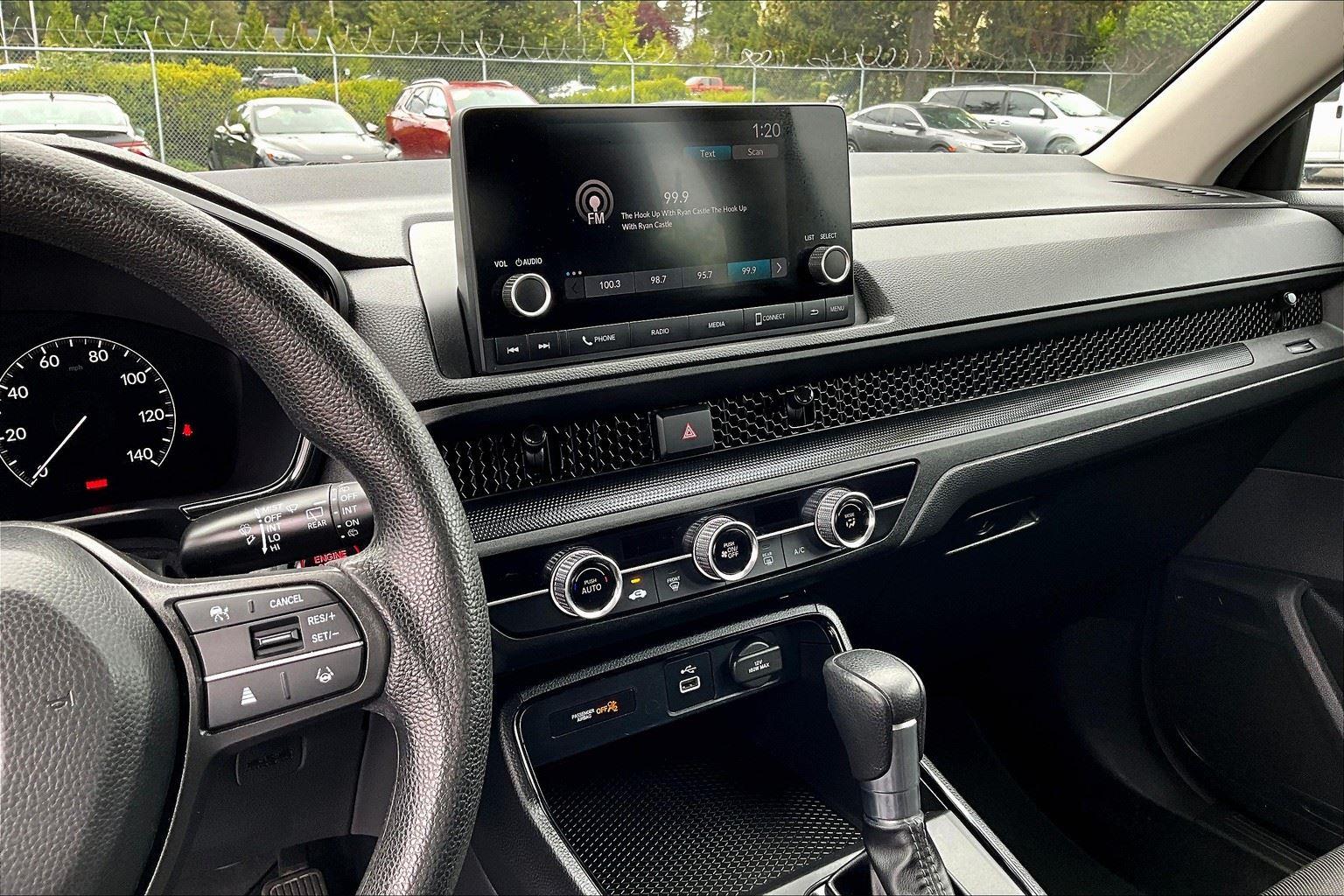 Vehicle image 8 of 26