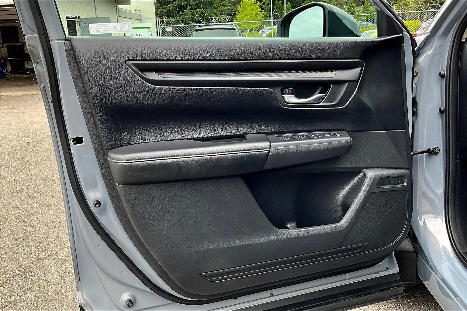 Vehicle image 20 of 26
