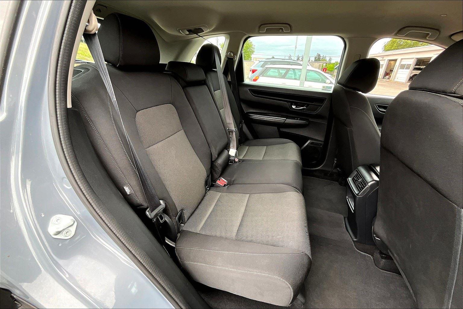Vehicle image 24 of 26