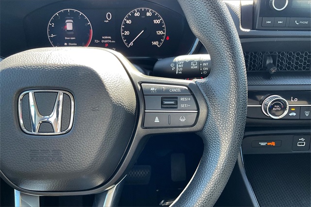 Vehicle image 18 of 26