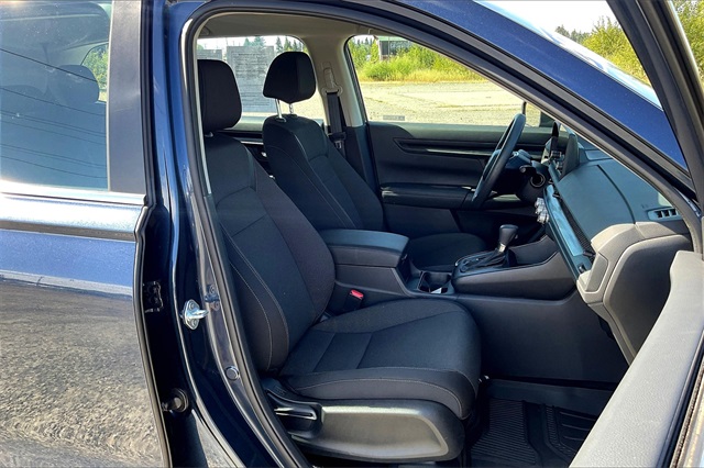 Vehicle image 11 of 26