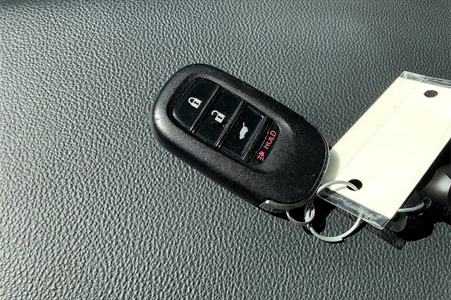 Vehicle image 25 of 26