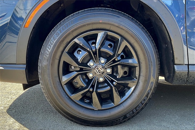 Vehicle image 8 of 26