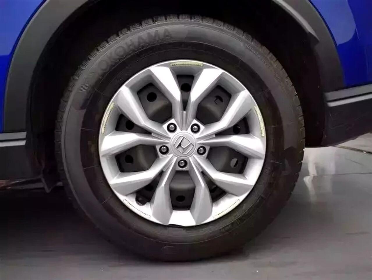 Vehicle image 15 of 37