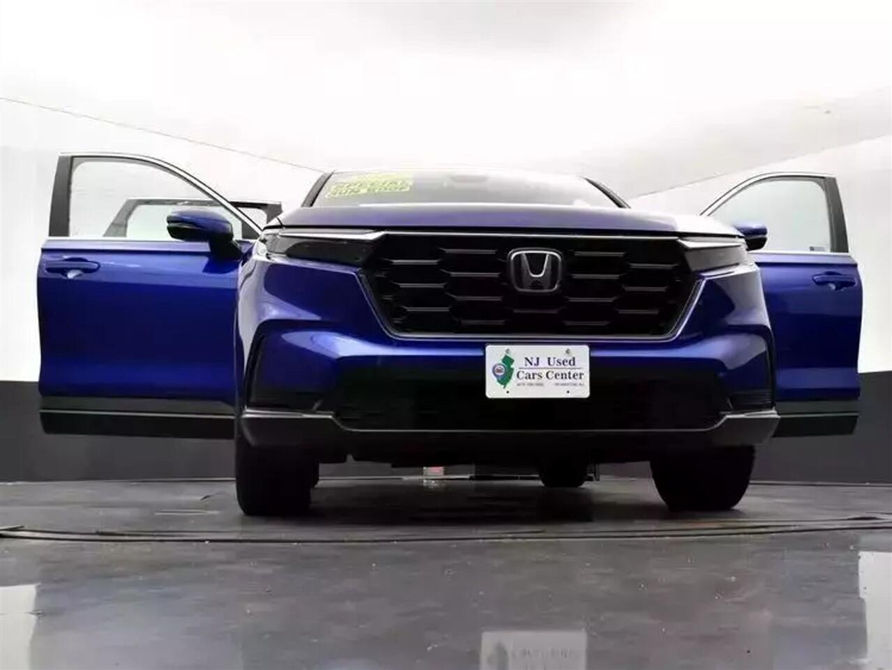 Vehicle image 3 of 37