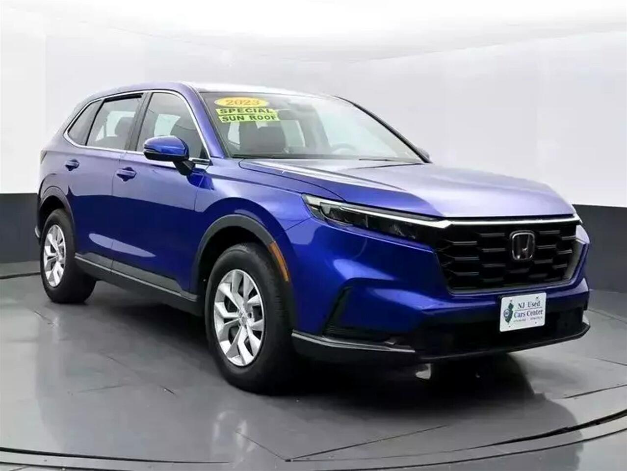 Vehicle image 4 of 37