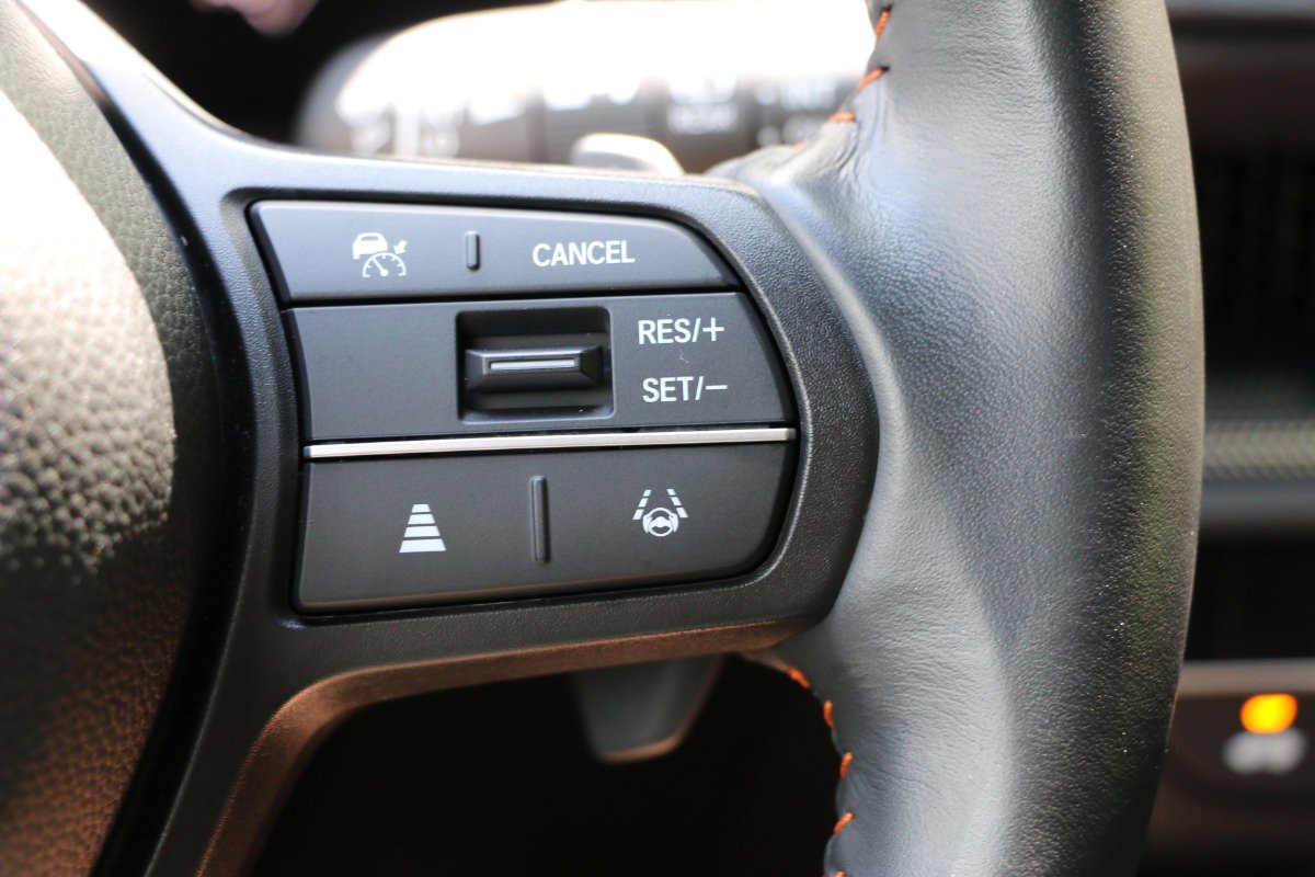 Vehicle image 17 of 31