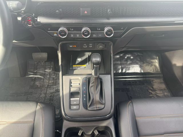 Vehicle image 14 of 17