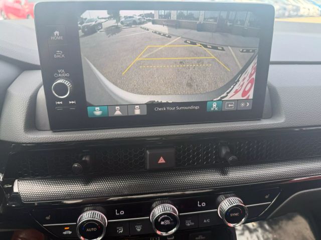 Vehicle image 15 of 17