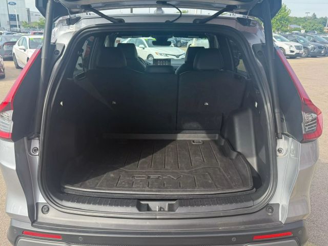 Vehicle image 7 of 17