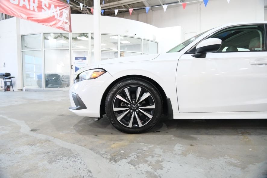 2023 Honda Civic EX Image 10 of 37