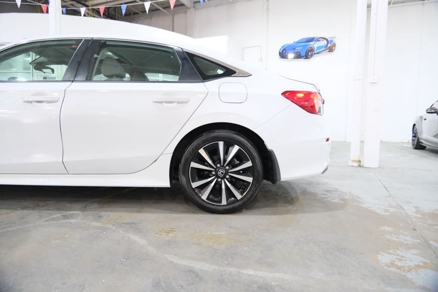 2023 Honda Civic EX Image 6 of 37