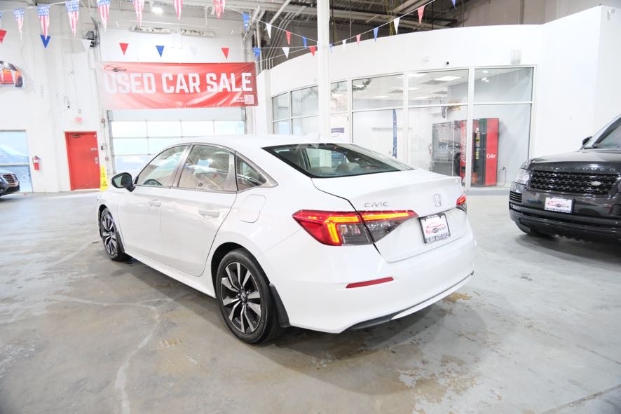 2023 Honda Civic EX Image 8 of 37