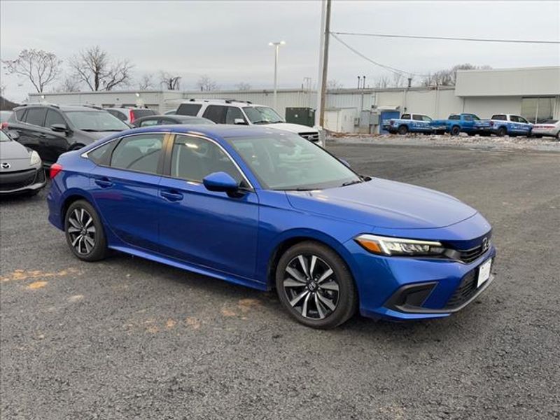Vehicle image 6 of 26