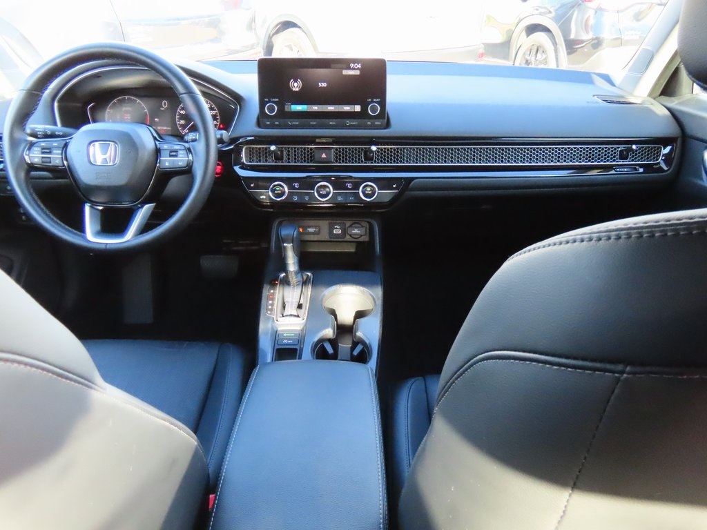 Vehicle image 13 of 33