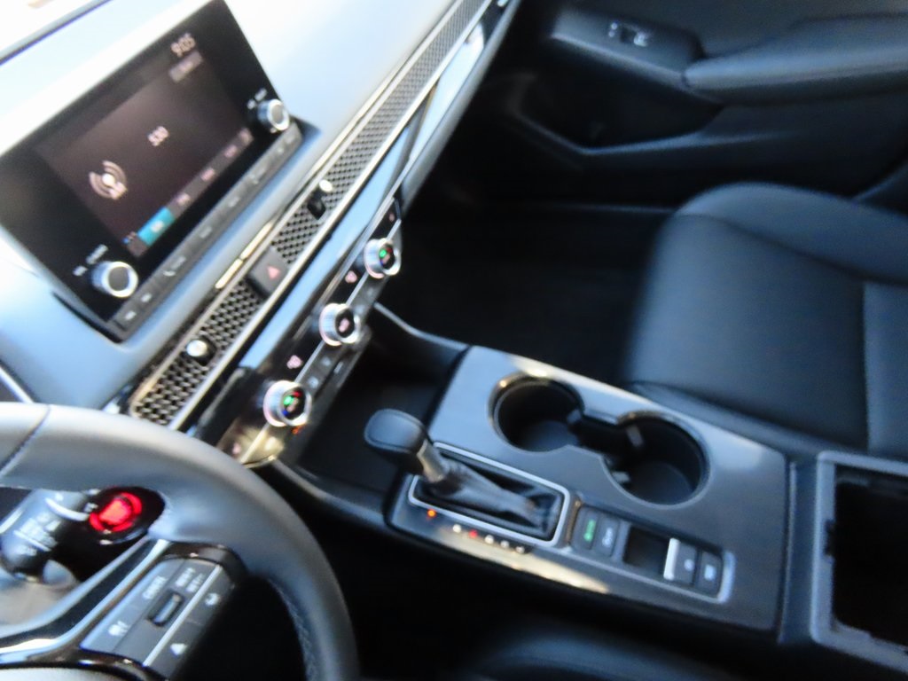 Vehicle image 18 of 33