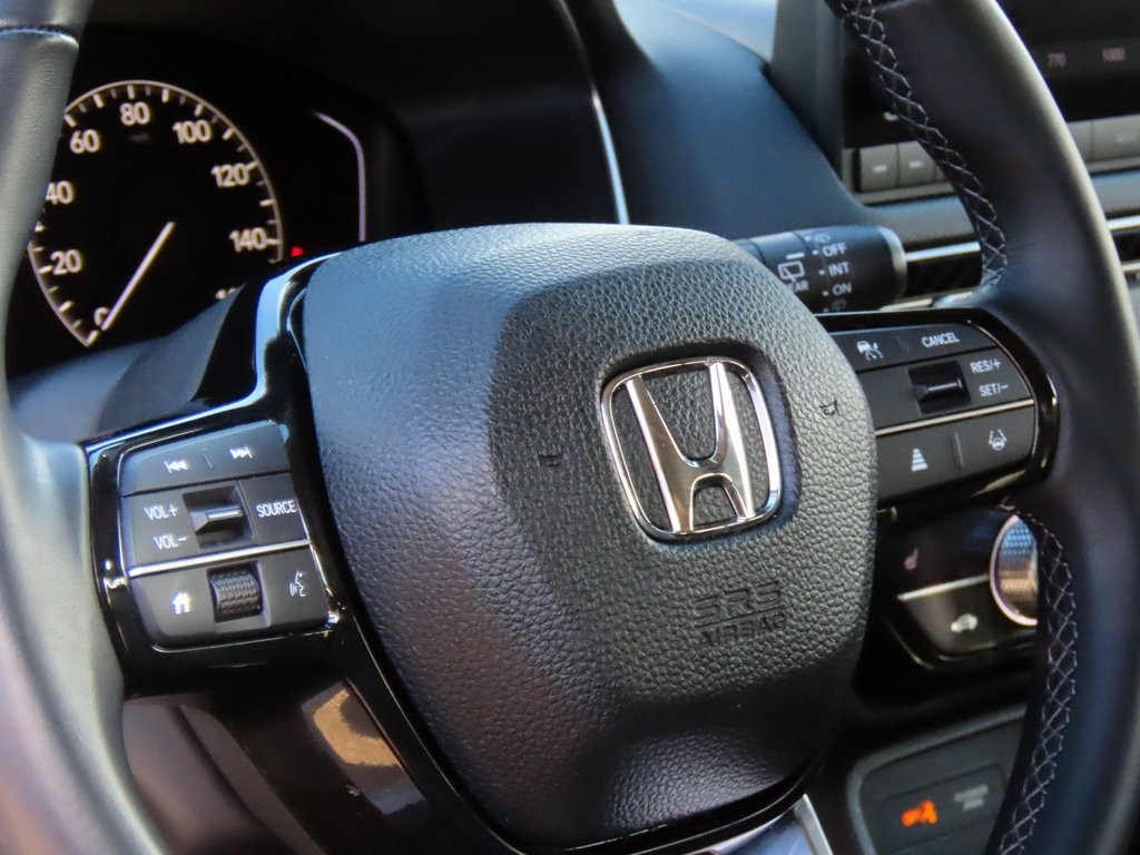 Vehicle image 17 of 33